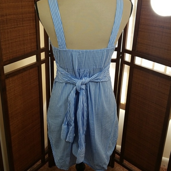 Striped Button Down Sleevesless Top - Picture 5 of 8